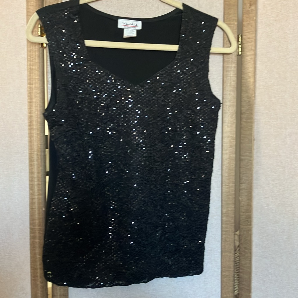Final Markdown Vejiz Designs Decorative Black Top Medium